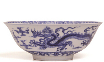 御宝轩展出成化青花龙凤纹碗 龙凤呈祥寓意美好