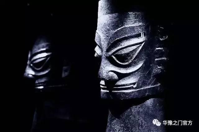 探秘三星堆：遗址发现后的更大谜团