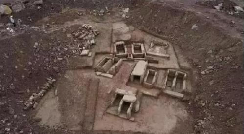 重庆市文化遗产研究院抢修性发掘一处墓葬群