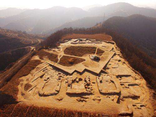 陕西延安芦山峁考古发现中国早期宫城雏形