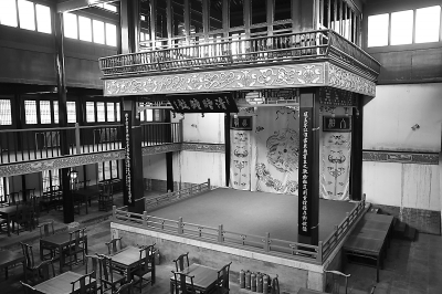 修缮后的安徽会馆戏楼，徽班进京时曾在此演出。 金可摄-图片版权归原作者所有